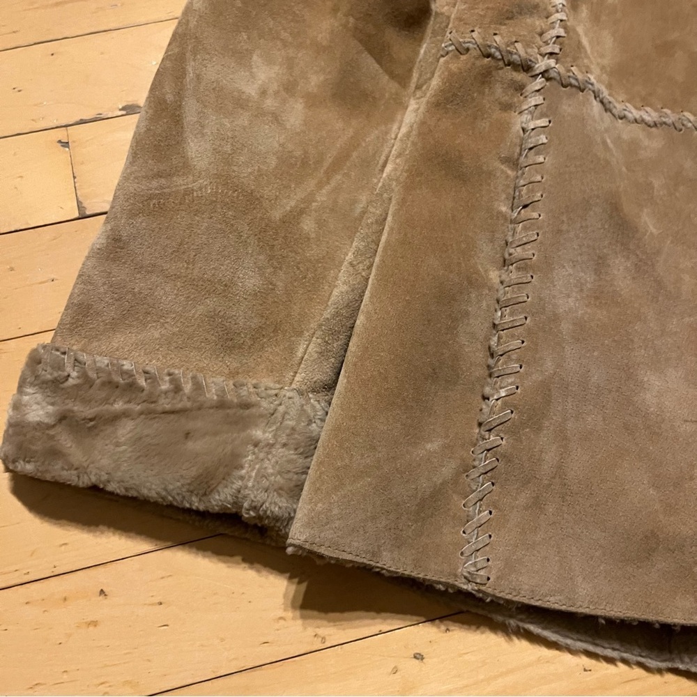 Vintage Guess Jacket Womens Small Tan Genuine Leather Faux Fur Lined Suede Y2K - Picture 2 of 10